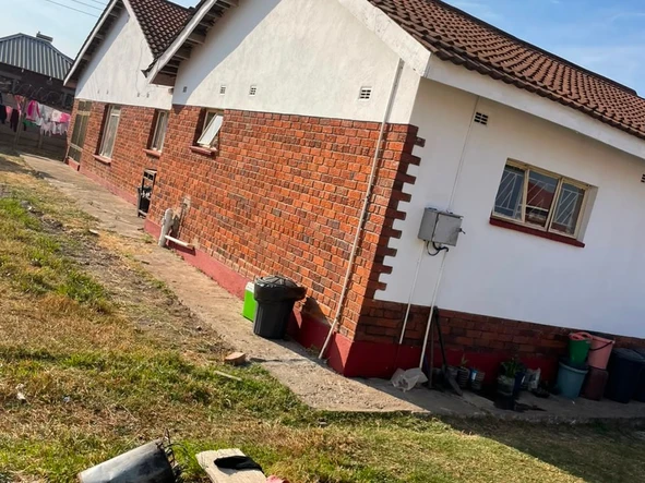 6 Bedroom House