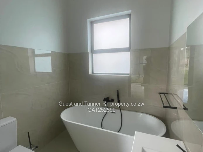 Monavale Modern Luxury Duplex | Close to the CBD