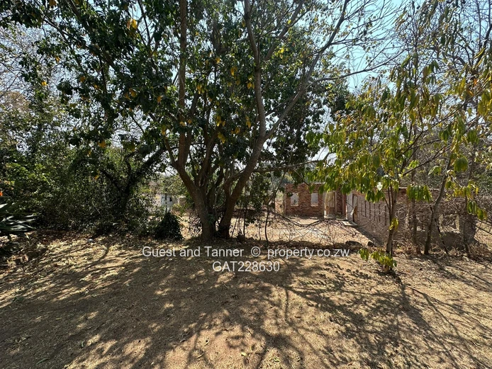 Commercial Property For Sale – Prime 8094sqm Along Enterprise Road, Chisipite
