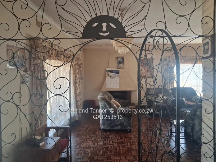 Golden Oldie Spacious Family Home for Sale - Hatfield 