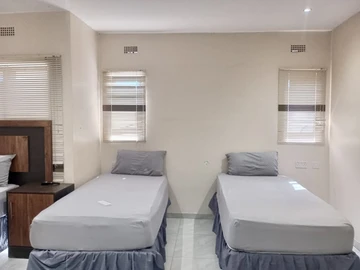 Hotel & Lodge