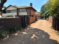 2 Bedroom Flat & Apartment