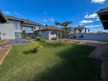 6 Bedroom House