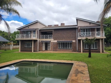 9 Bedroom House