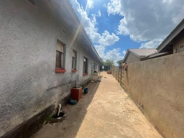 6 Bedroom House