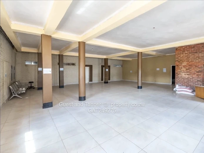 Prime Double-Storey Commercial/ Industrial Complex in Norton Nharira Industrial Area.