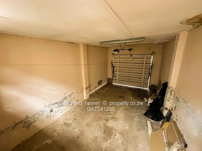3-Bedroom Townhouse For Sale in Upper Avenues 
