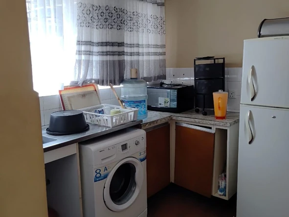 2 Bedroom Flat & Apartment