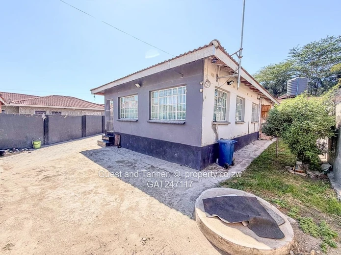 4 Bedroom Home for Sale in Mainway Meadows