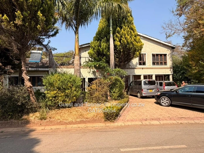 6-Bedroom Home in Borrowdale Brooke For sale 