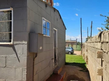 2 Bedroom House