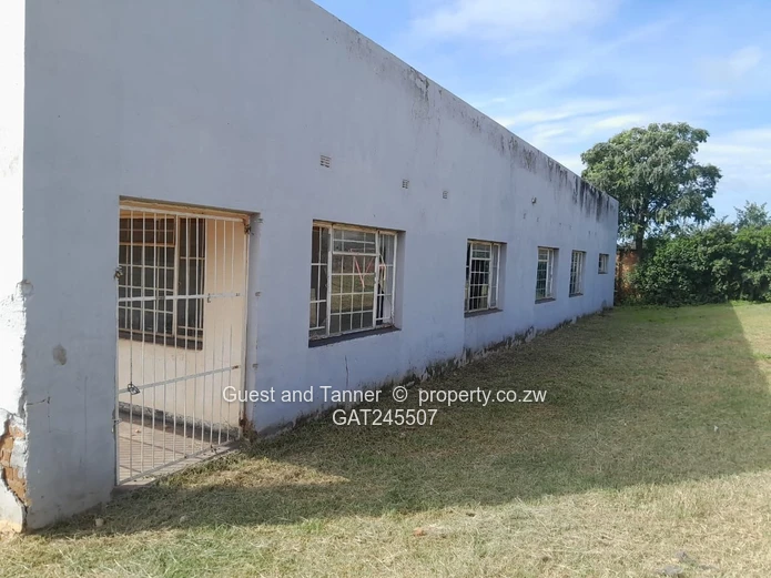 Spacious Warehouse and Workshop - Chinhoyi