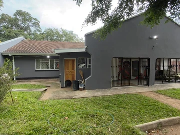 9 Bedroom House
