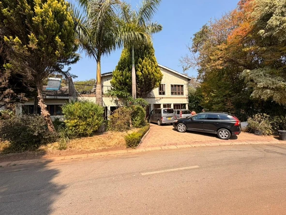 6 Bedroom House
