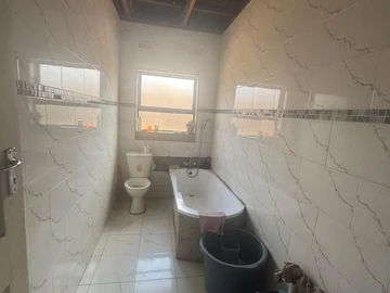 6 Bedroom House