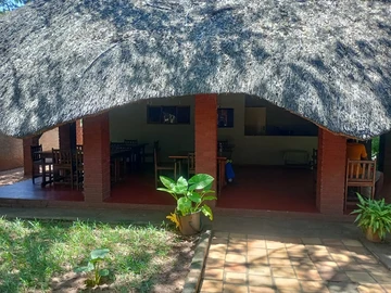 Hotel & Lodge