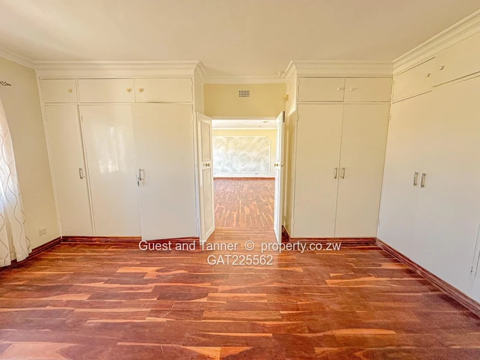  6-Bedroom House For Sale In Mt Pleasant