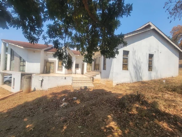 6 Bedroom House