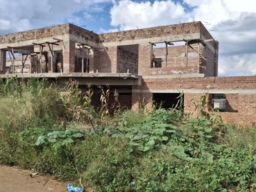 7 Bedroom House