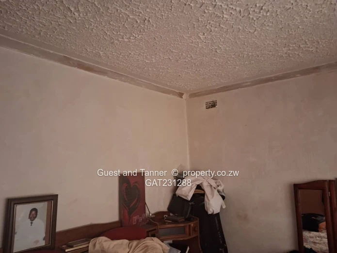 Crowhill – Incomplete 5-Bedroom Double Storey with Cottage & Dam Views