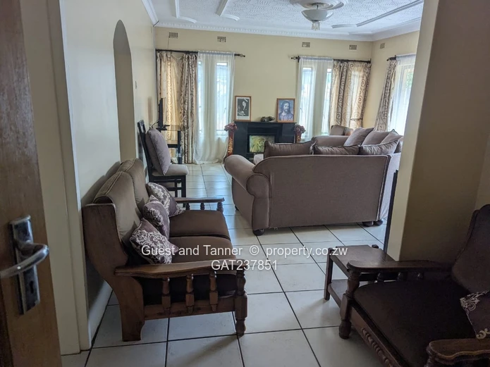 Reduced to Sell! House For Sale in Bloomingdale