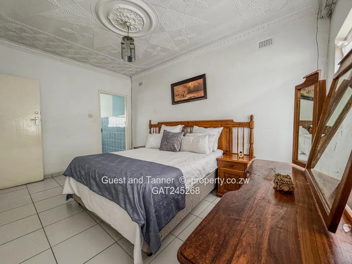  6-Bedroom House For Sale In Old Marlborough
