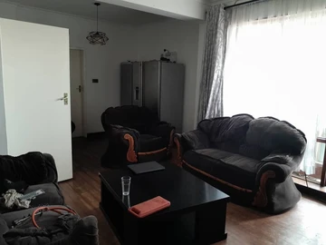 2 Bedroom Flat & Apartment