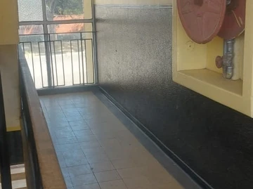 2 Bedroom Flat & Apartment