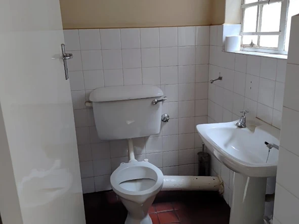 2 Bedroom Flat & Apartment