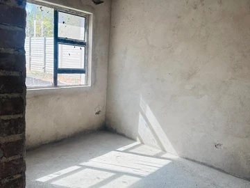 2 Bedroom Flat & Apartment