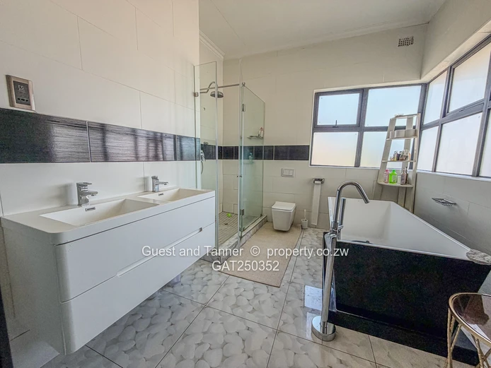 6-Bed House For Sale In Mount Pleasant Heights 