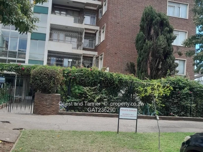 Spacious 3-BR Flat for Sale at Chelmscote Mansion, Bainnes Avenue – Prime Location with Borehole