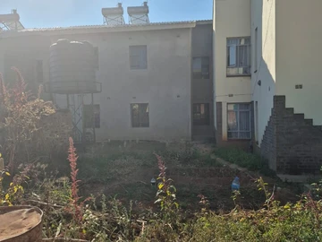 2 Bedroom Flat & Apartment