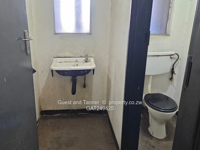 Prime Willowvale Industrial / Commercial Property For Sale