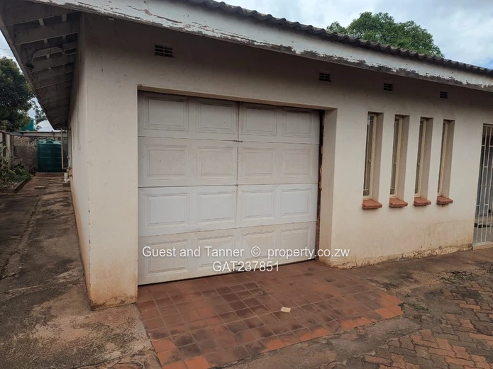 Reduced to Sell! House For Sale in Bloomingdale