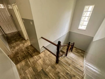 6 Bedroom House