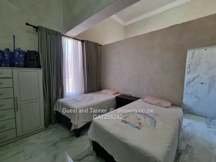 7-Bedroom House for Sale in Matsheumhlophe, Bulawayo with Title deed 