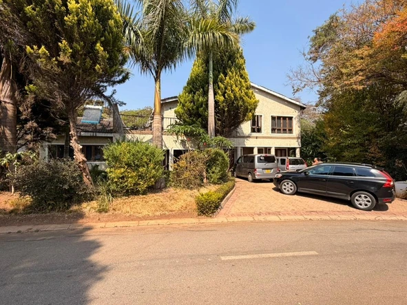 6 Bedroom House