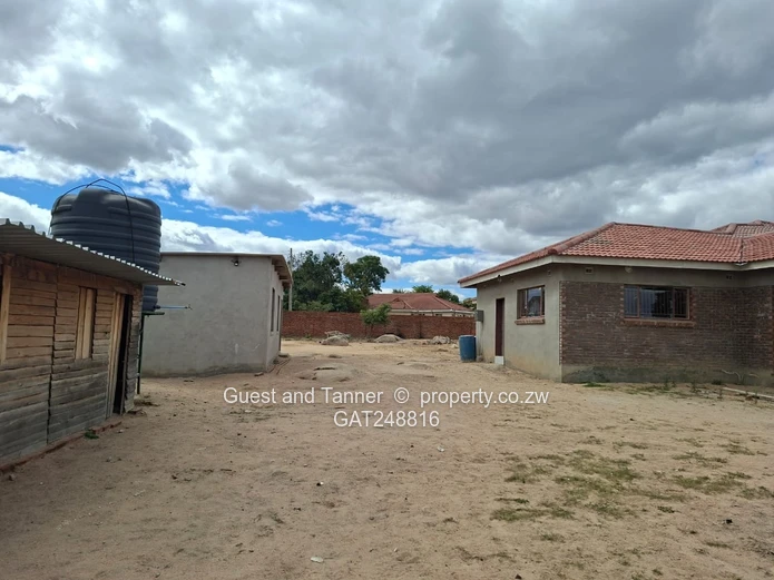 Incomplete House For Sale In Zimre Park