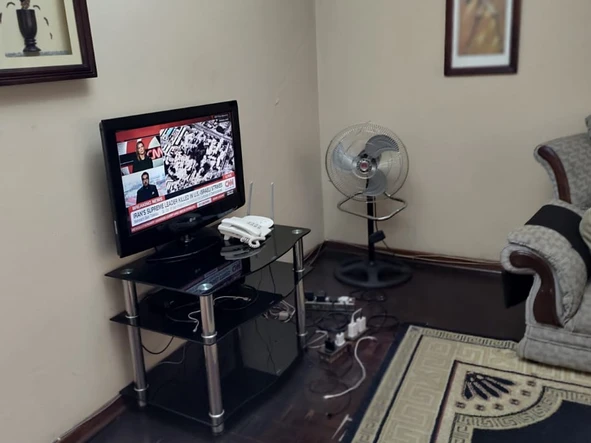 2 Bedroom Flat & Apartment
