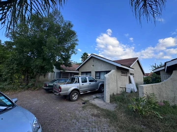 7 Bedroom House