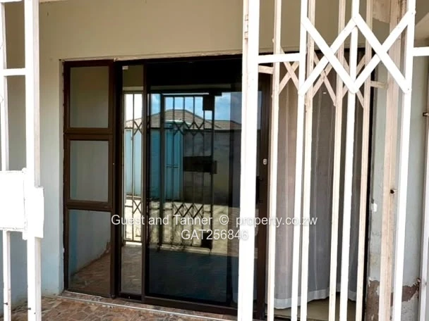 5-Bedroom House For Sale In Budiriro (Sole Mandate)