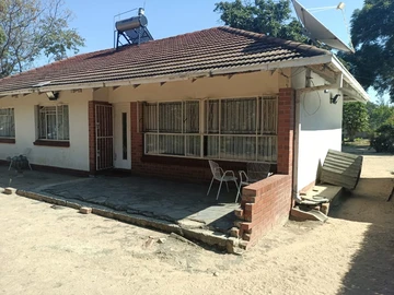 8 Bedroom House