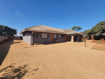 5 Bedroom House