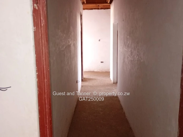 Finish to Your Taste – Solid 5-BR Family Home on 2,000sqm with Borehole in Galloway, Norton