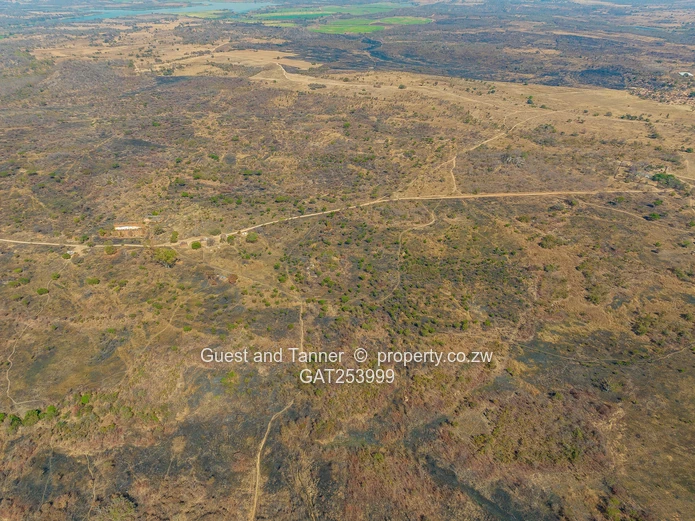 A Choice Of Two Farms - Banket / Rafingora