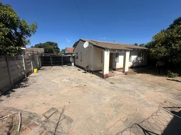 Msasa Park  House For Sale.
