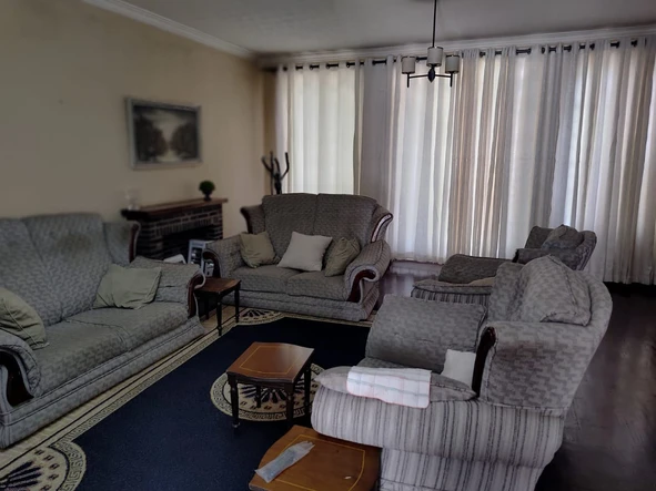 2 Bedroom Flat & Apartment