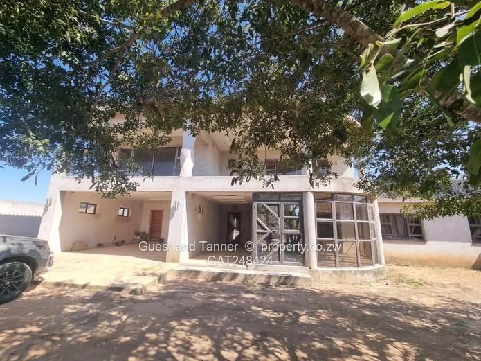 SPACIOUS FAMILY HOME ON 2284sqm FOR SALE IN RIVERSIDE, RUWA 