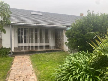 3 Bedroom Flat & Apartment